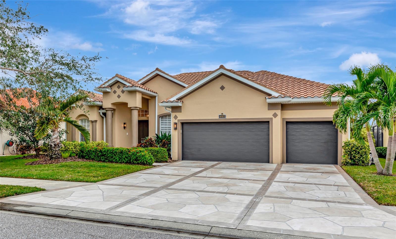 Details for 4917 Sabal Lake Circle, SARASOTA, FL 34238