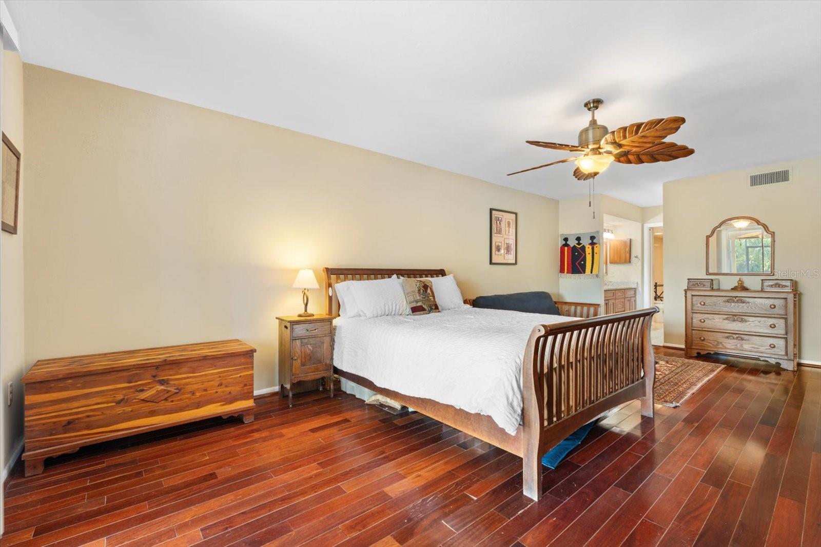 Image 15 of 51 For 5724 Doral Drive