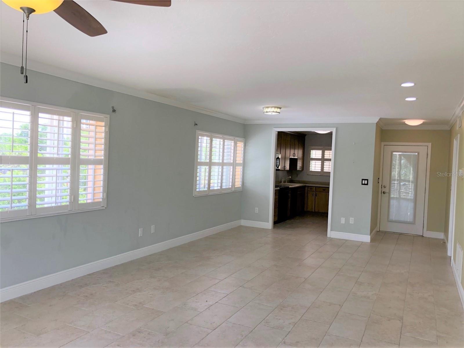 Image 4 of 22 For 301 Gulfstream Avenue 301