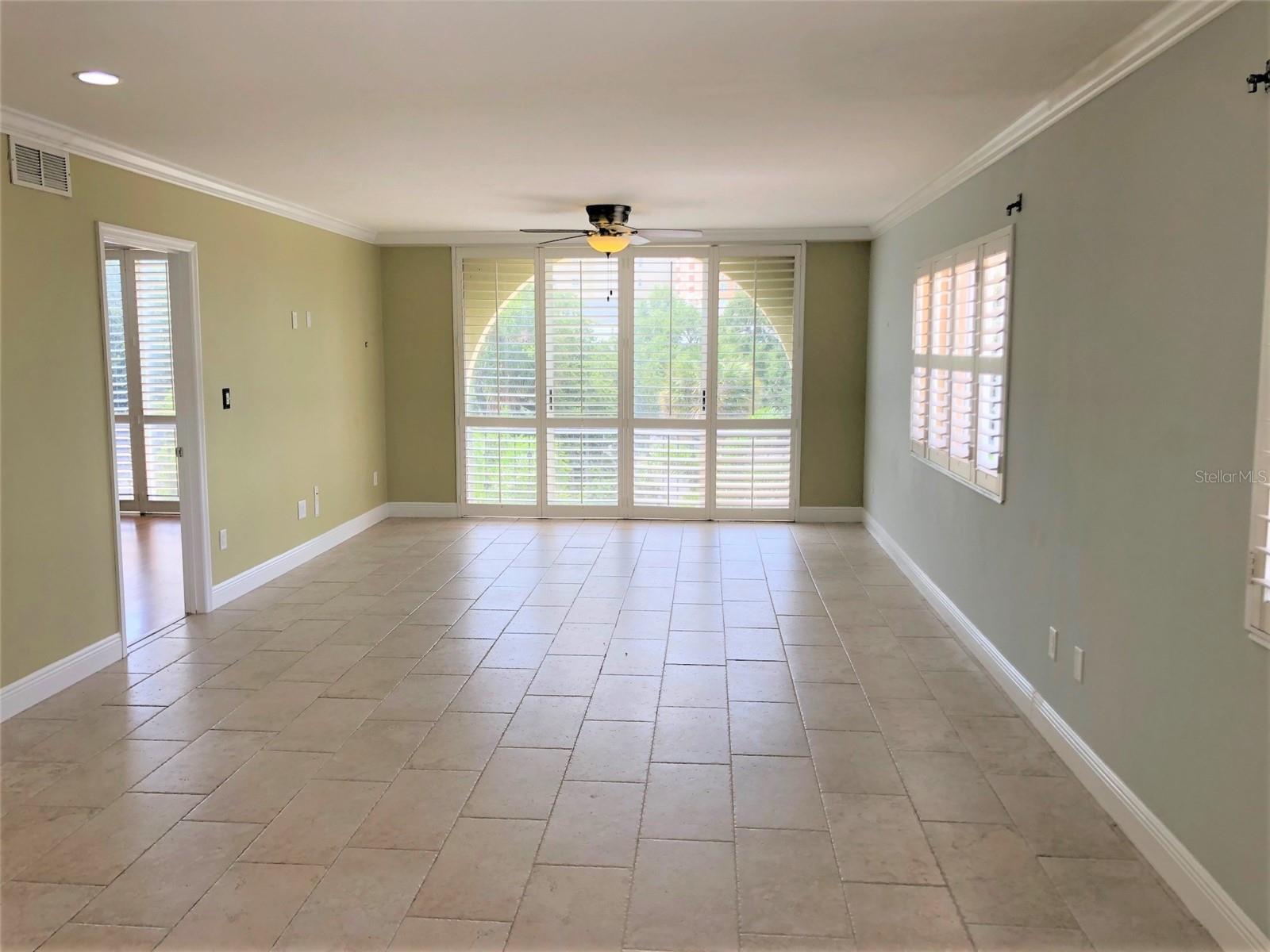 Image 7 of 22 For 301 Gulfstream Avenue 301