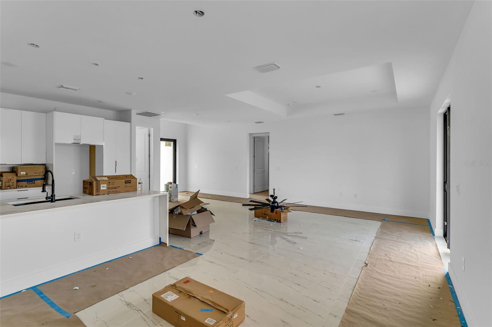Image 9 of 31 For 907 Chaplin Avenue