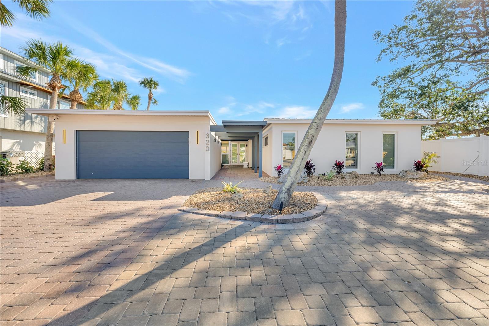 Details for 320 Avenida Leona, SARASOTA, FL 34242