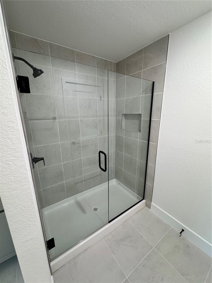 Image 10 of 14 For 2688 Averland Loop