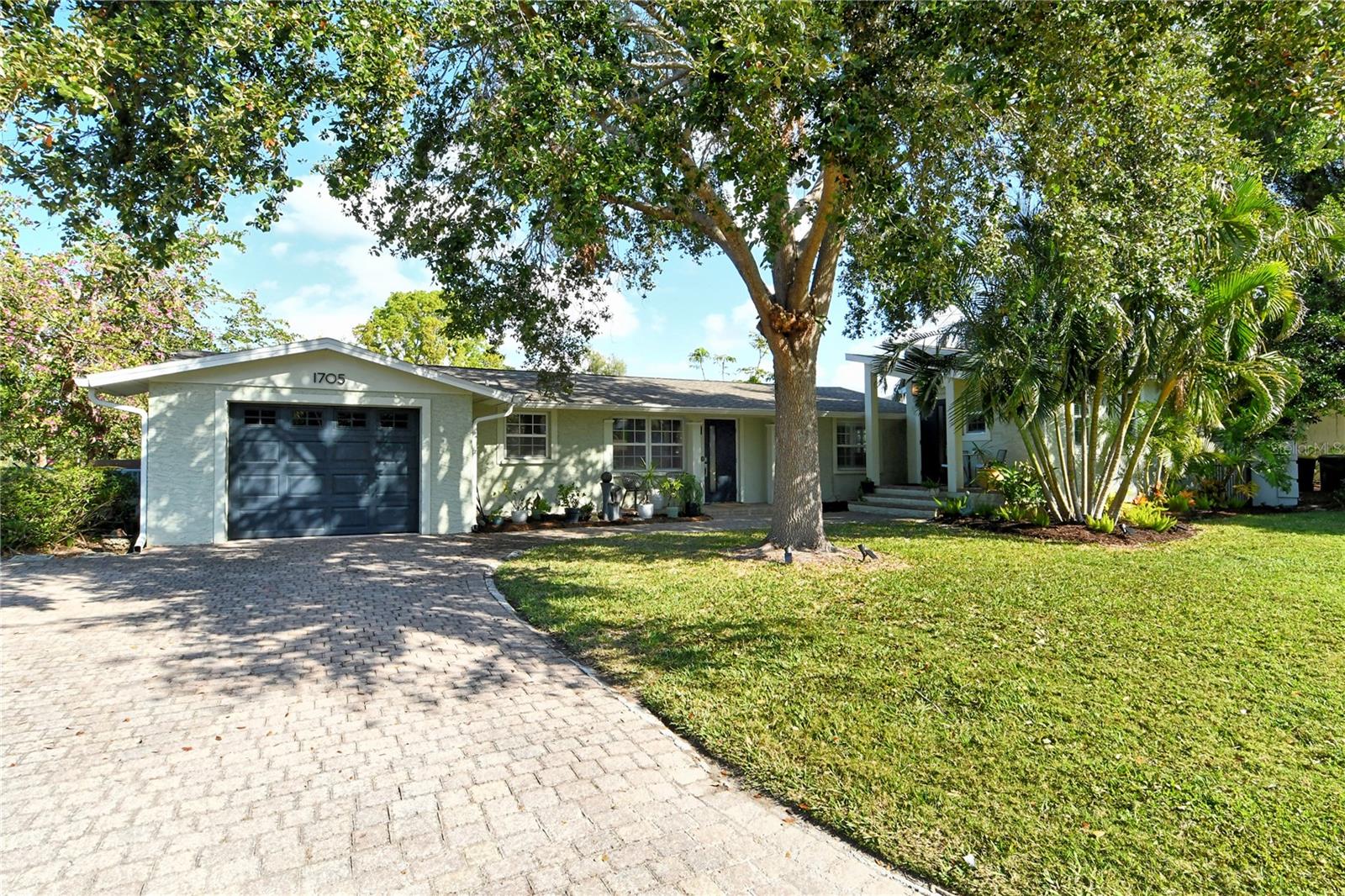 Details for 1705 Shoreland Drive, SARASOTA, FL 34239