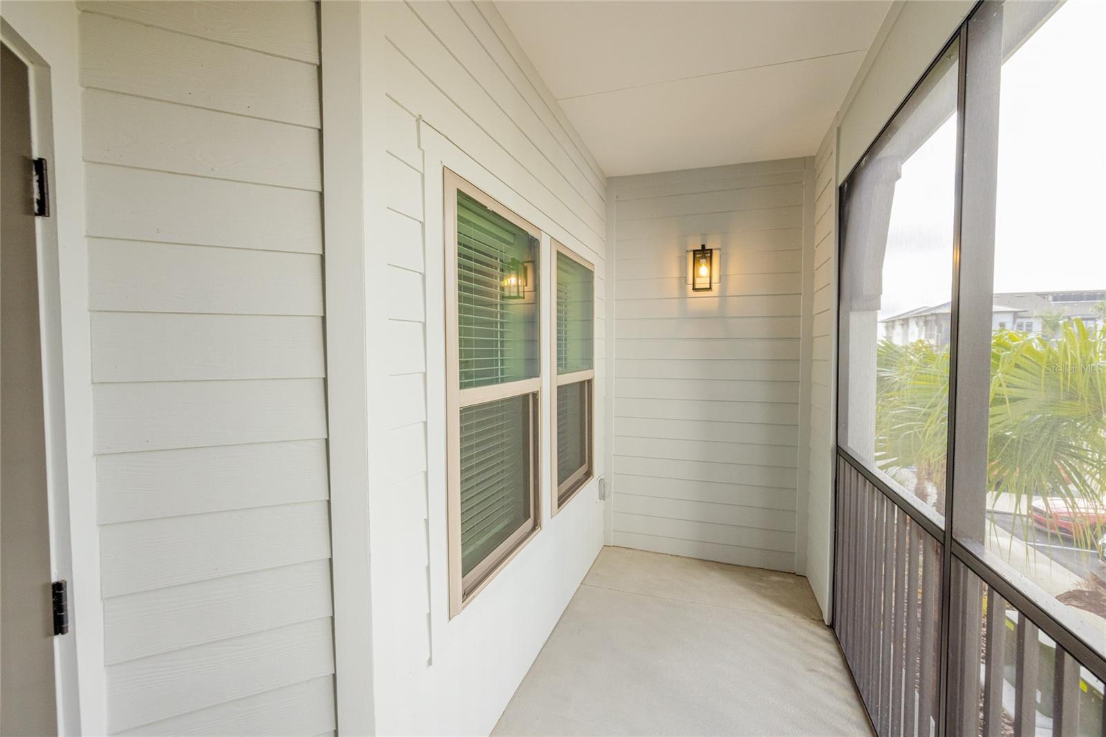 Image 16 of 30 For 1420 Lakefront Drive 7110