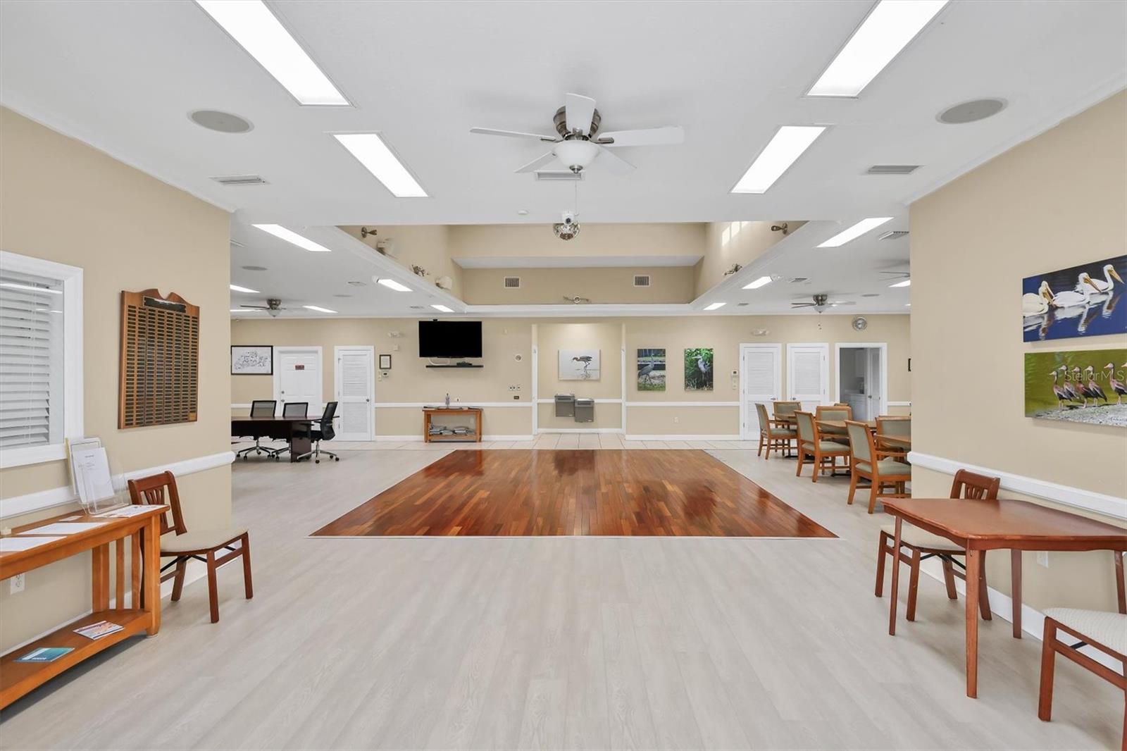 Image 33 of 55 For 7133 Cedar Hollow Circle 22-102