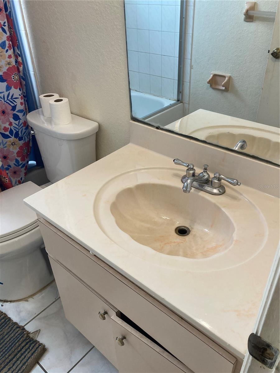 Image 19 of 23 For 22389 Elmira Boulevard
