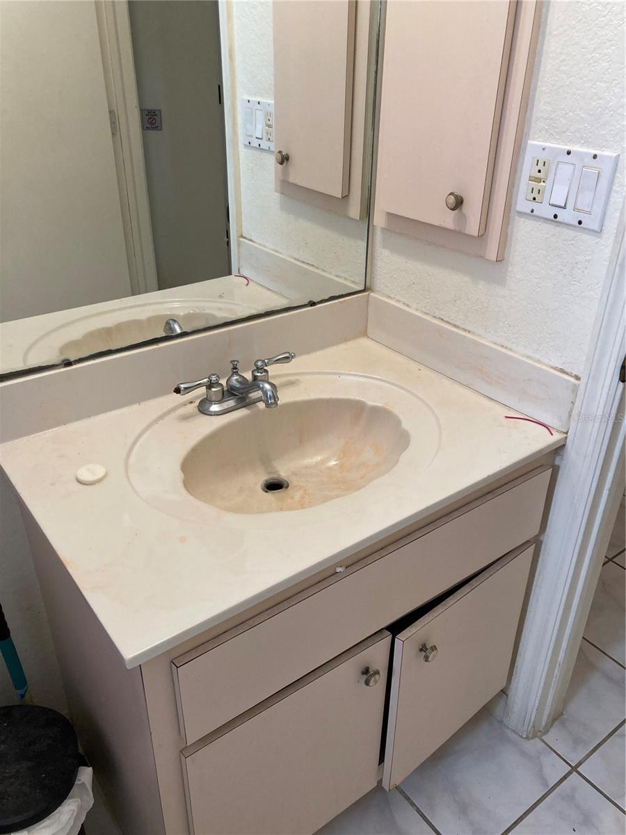 Image 5 of 23 For 22389 Elmira Boulevard