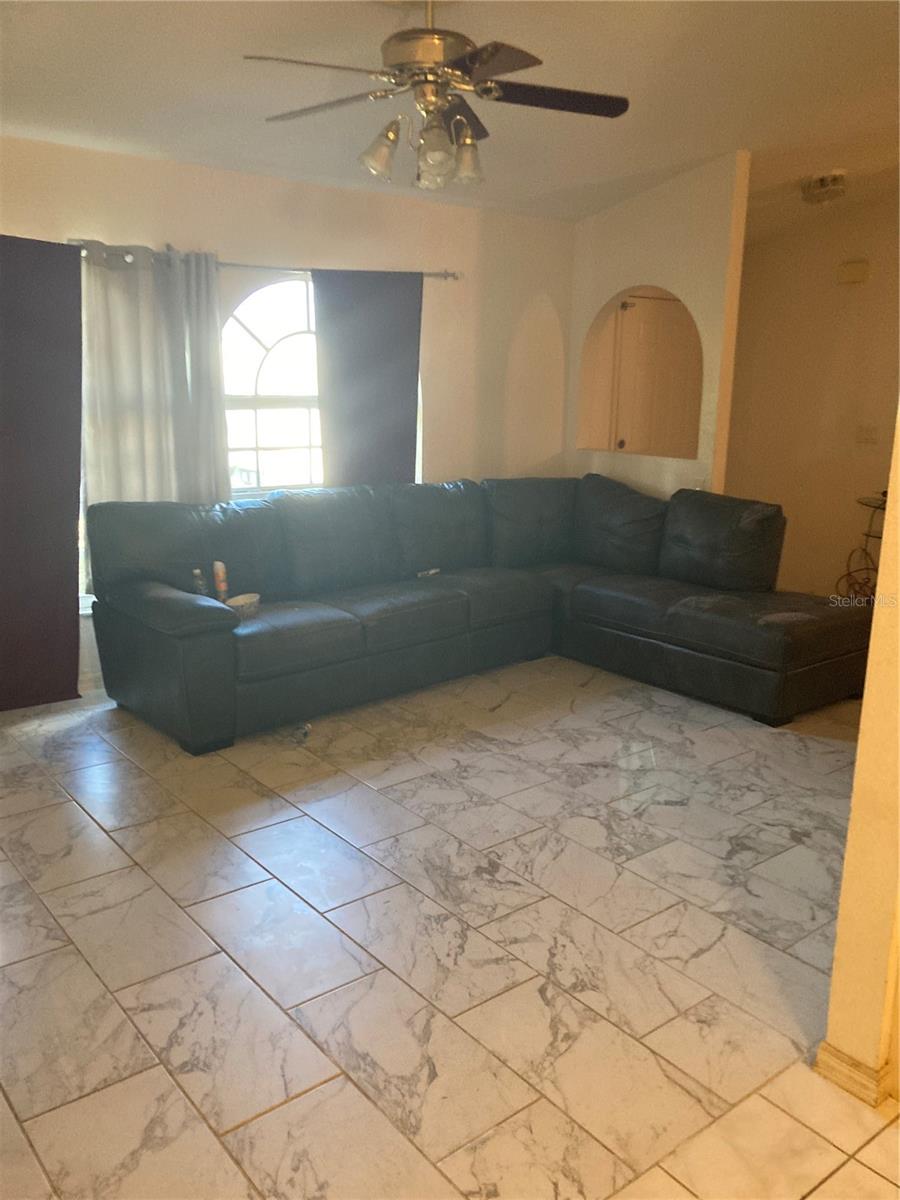 Image 9 of 23 For 22389 Elmira Boulevard