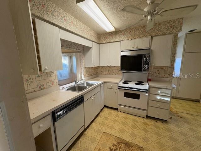 Image 9 of 10 For 1546 Grand Boulevard 108