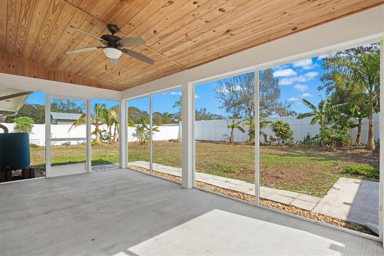 Image 10 of 30 For 939 Cronley Place