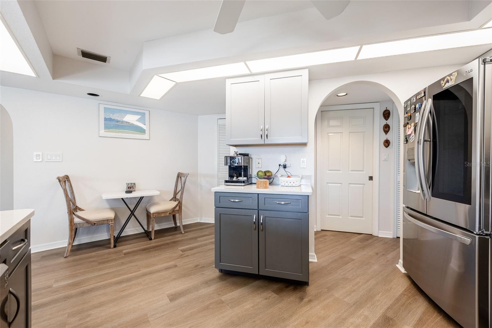 Image 20 of 46 For 949 Chevy Chase Street
