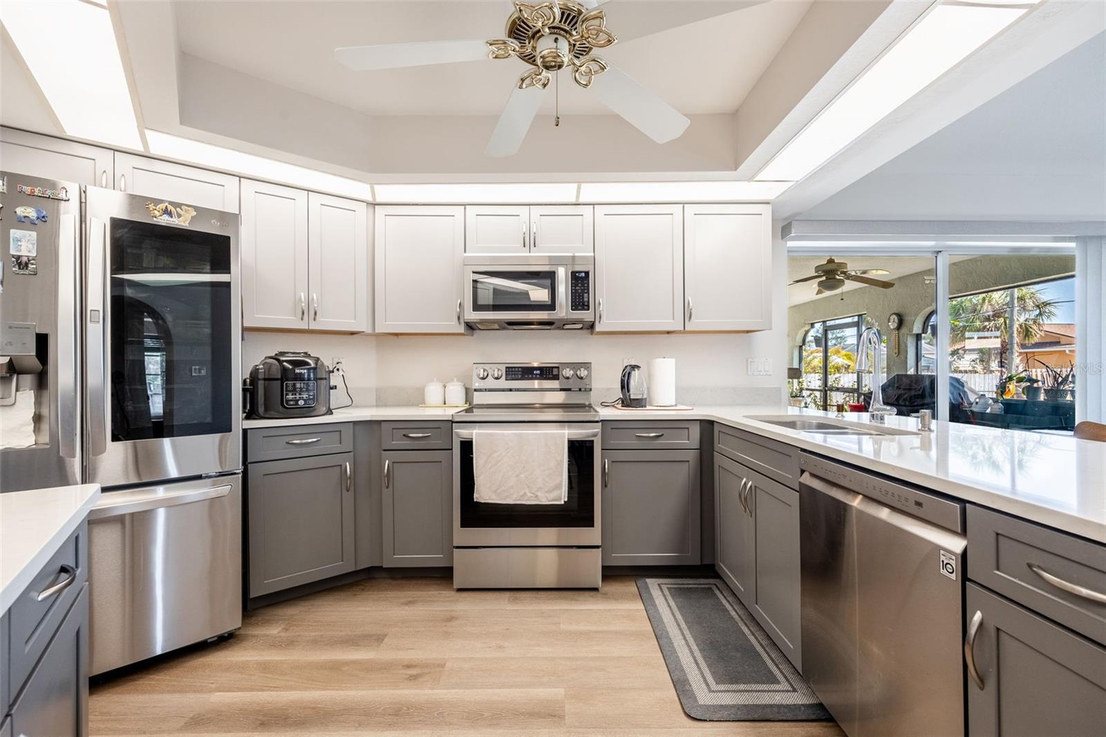 Image 3 of 46 For 949 Chevy Chase Street