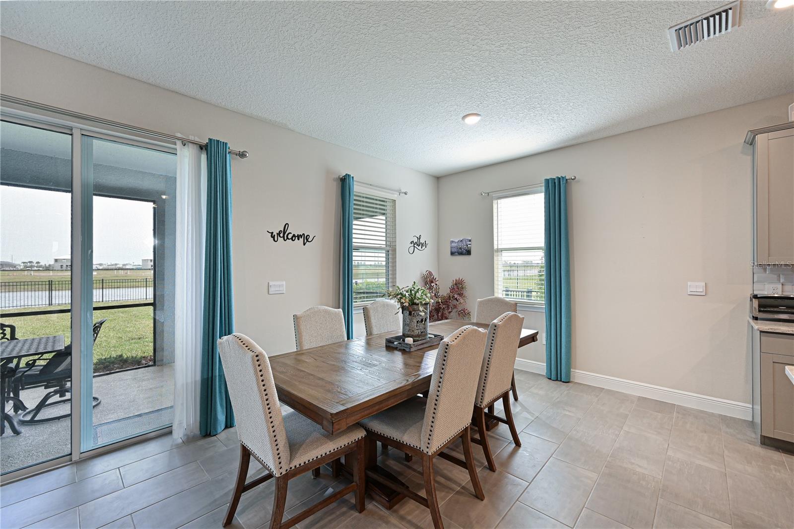 Image 10 of 48 For 17723 Gulf Ranch Place