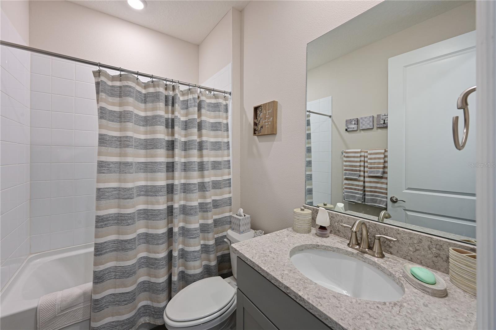 Image 18 of 48 For 17723 Gulf Ranch Place
