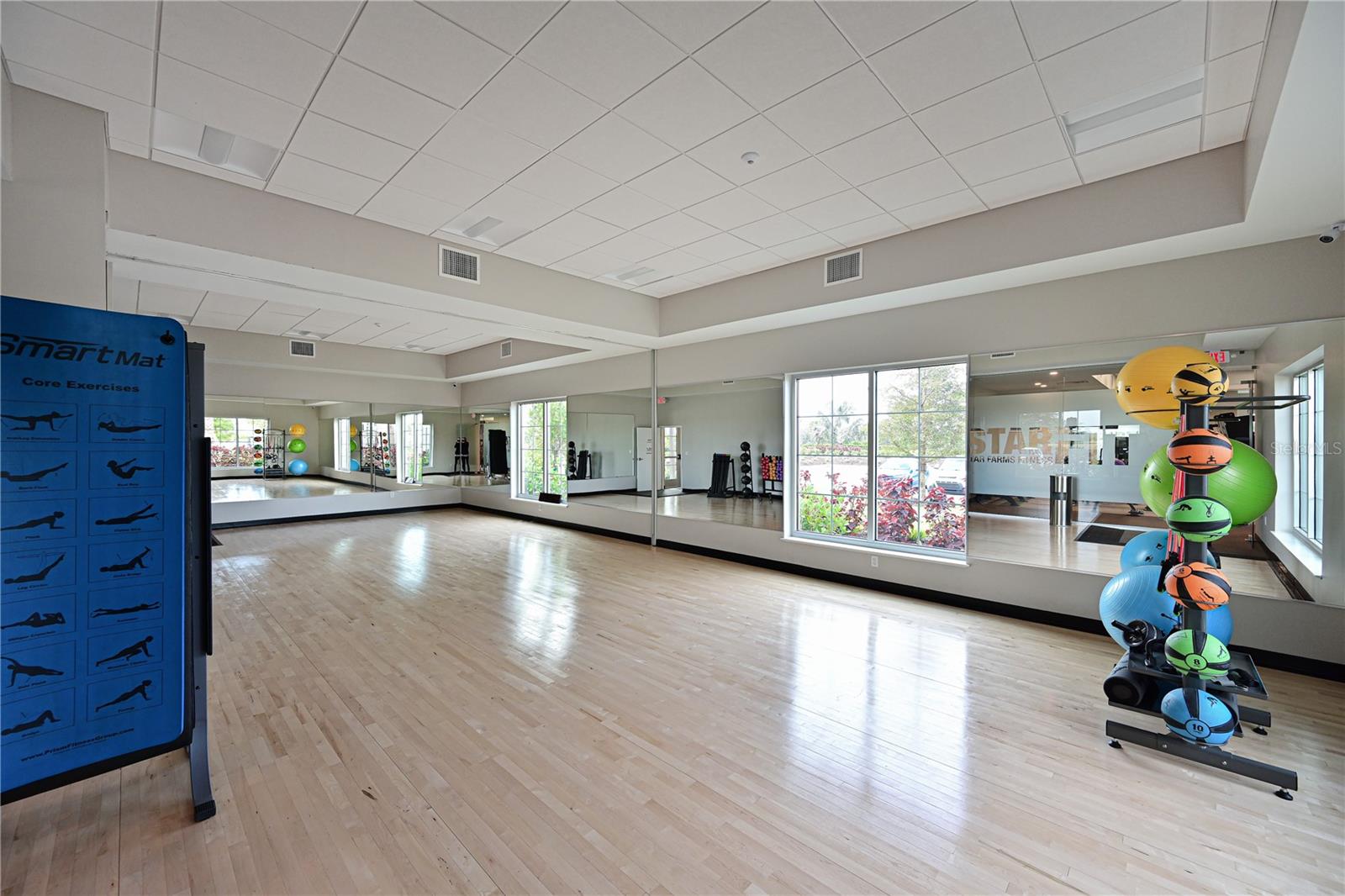 Image 33 of 48 For 17723 Gulf Ranch Place
