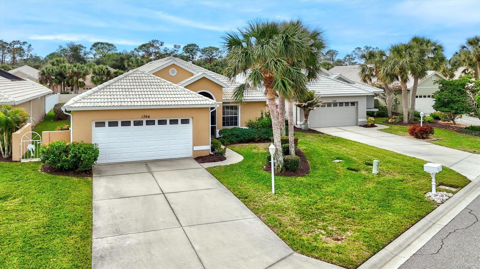 Details for 1364 Berkshire Court, VENICE, FL 34292