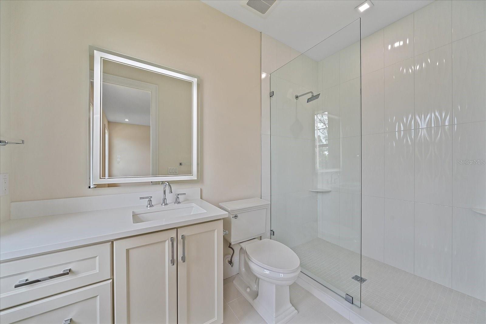 Listing photo id 56 for 656 Tropical Circle