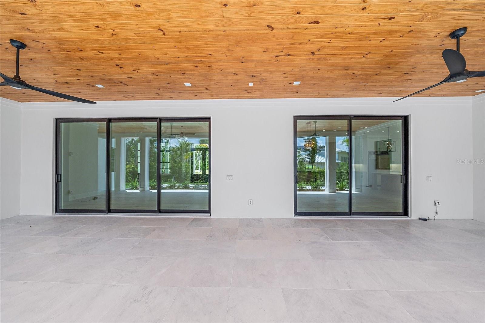 Listing photo id 63 for 656 Tropical Circle