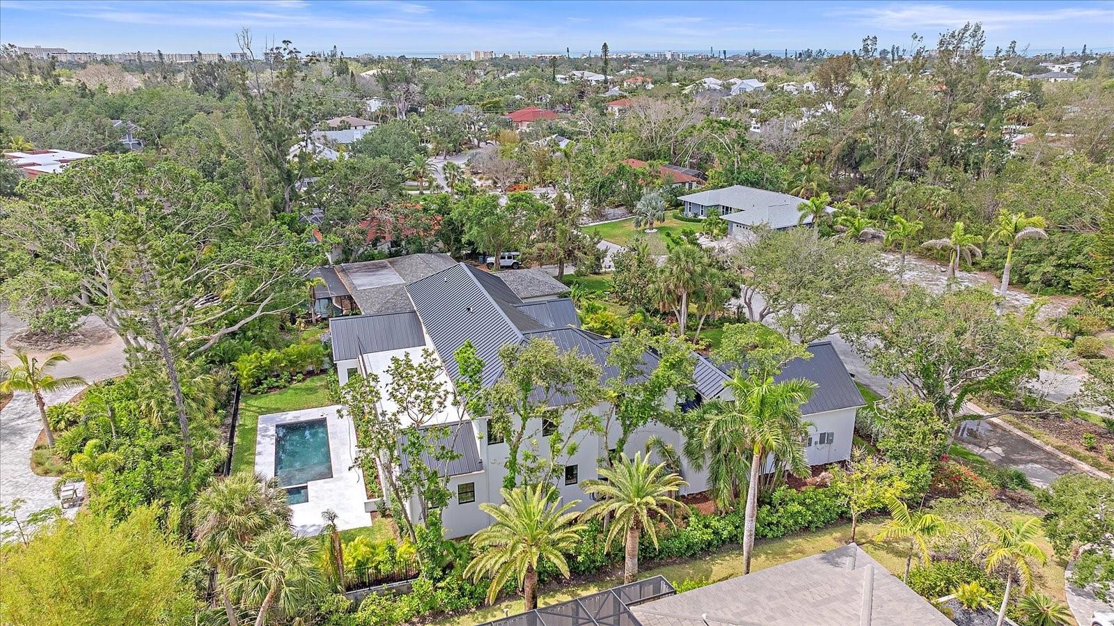 Listing photo id 67 for 656 Tropical Circle