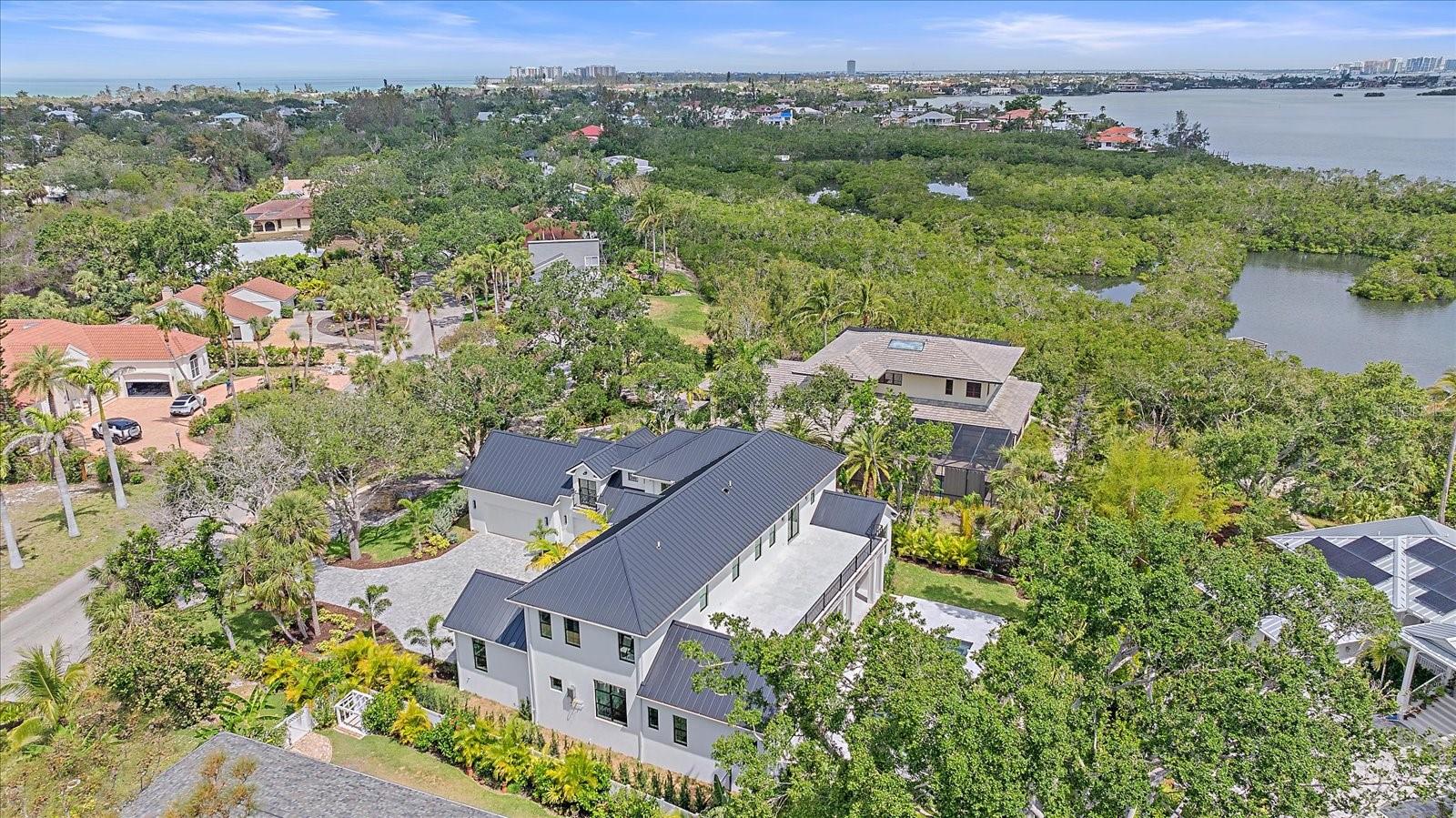 Listing photo id 69 for 656 Tropical Circle