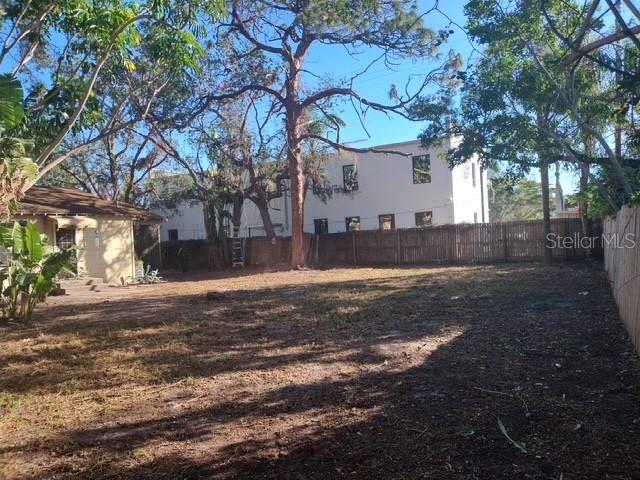 Image 3 of 5 For 1958 Bougainvillea Street