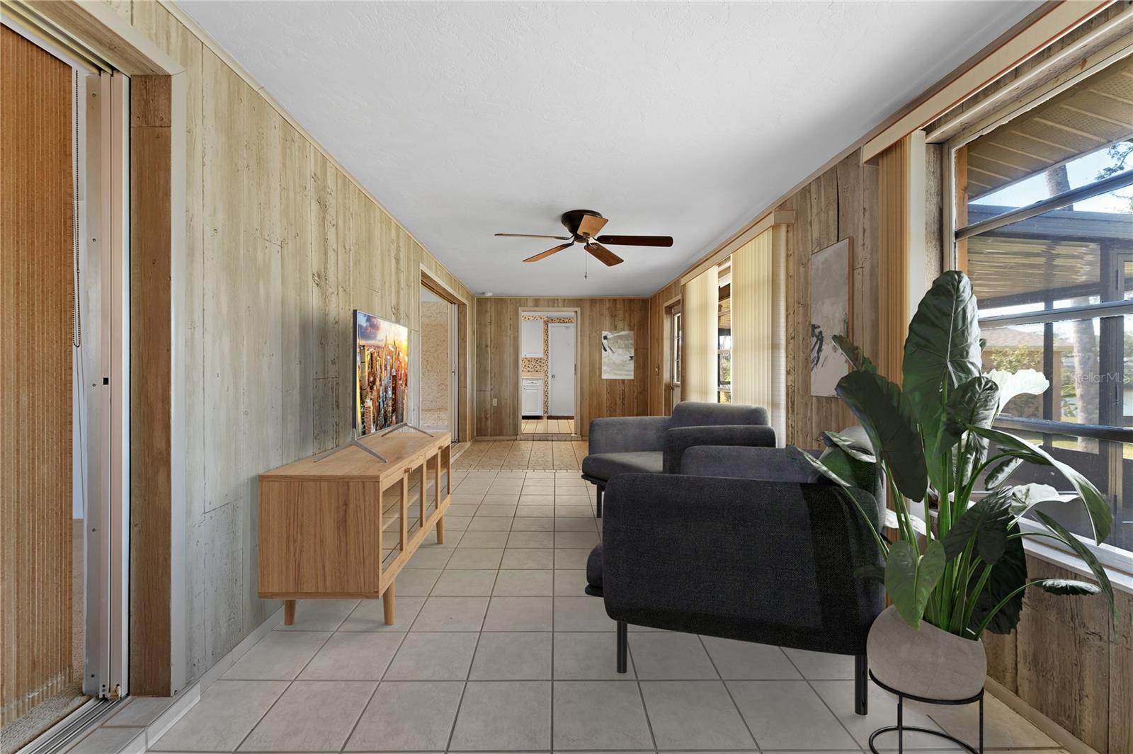 Listing photo id 12 for 5630 Saint Louis Avenue