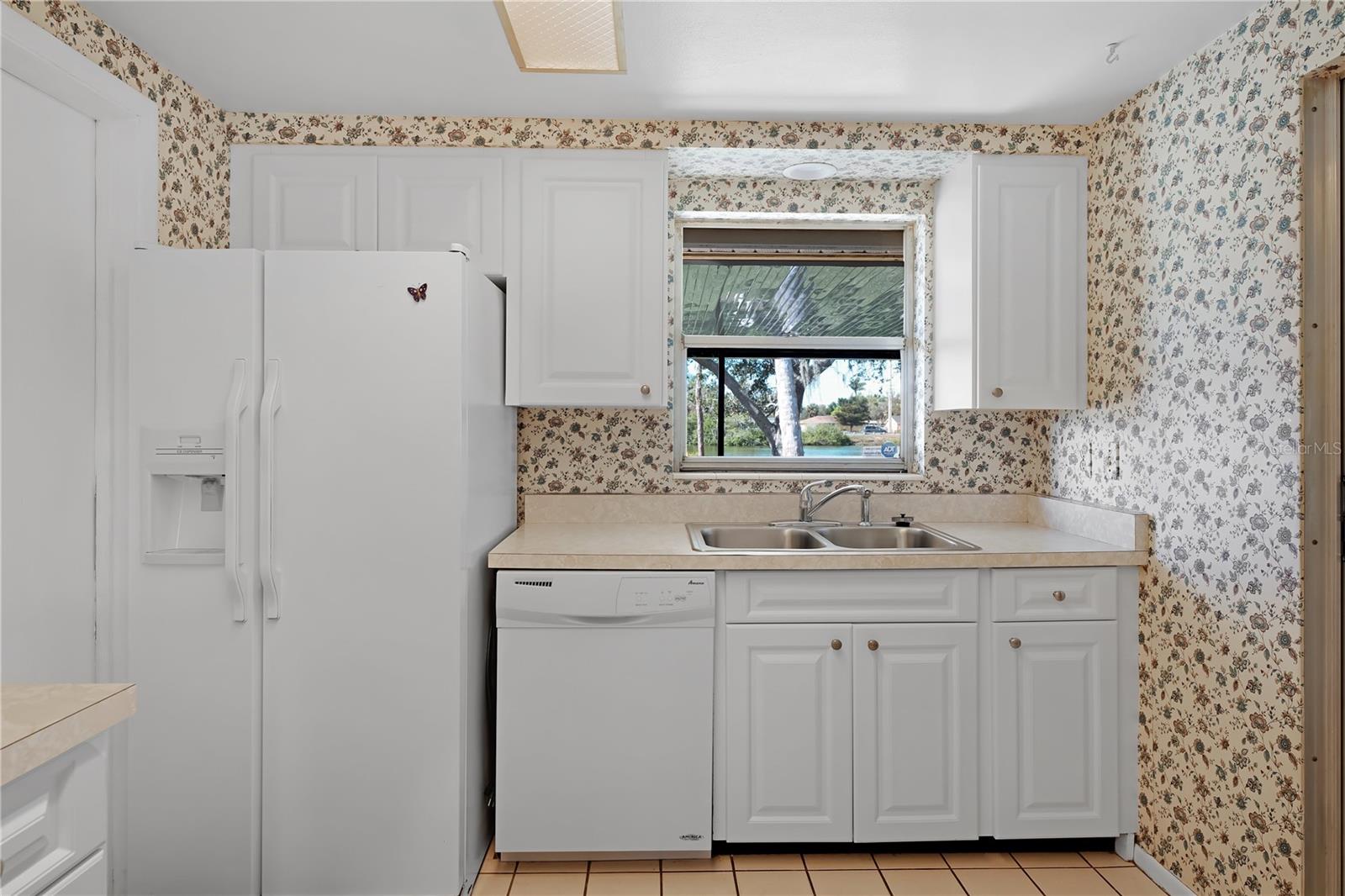 Listing photo id 26 for 5630 Saint Louis Avenue