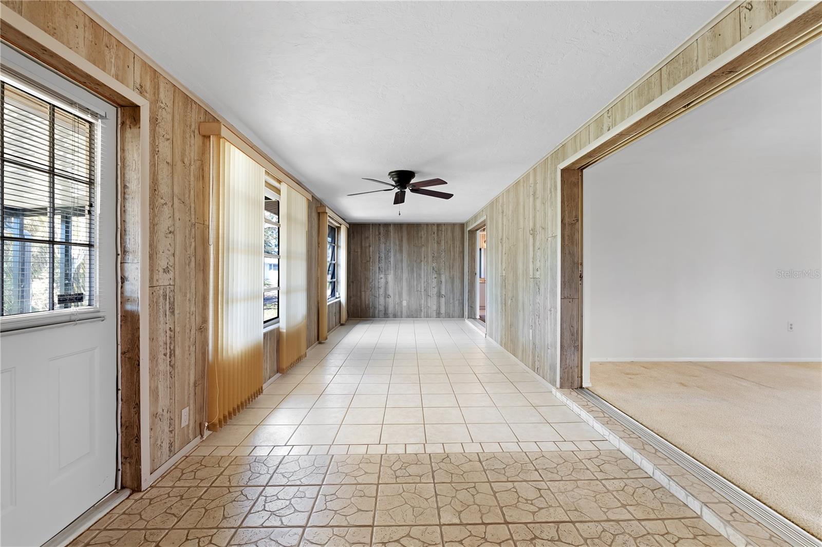 Listing photo id 39 for 5630 Saint Louis Avenue