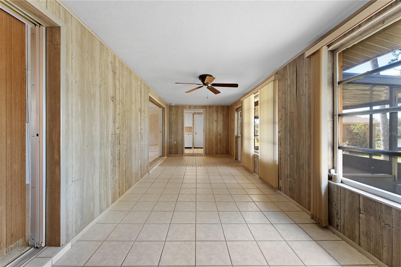 Listing photo id 40 for 5630 Saint Louis Avenue