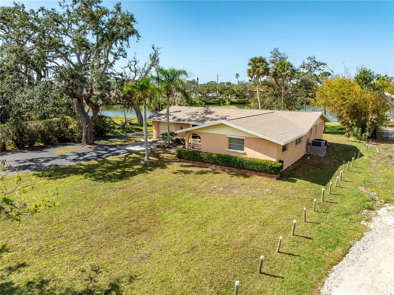 Listing photo id 3 for 5630 Saint Louis Avenue