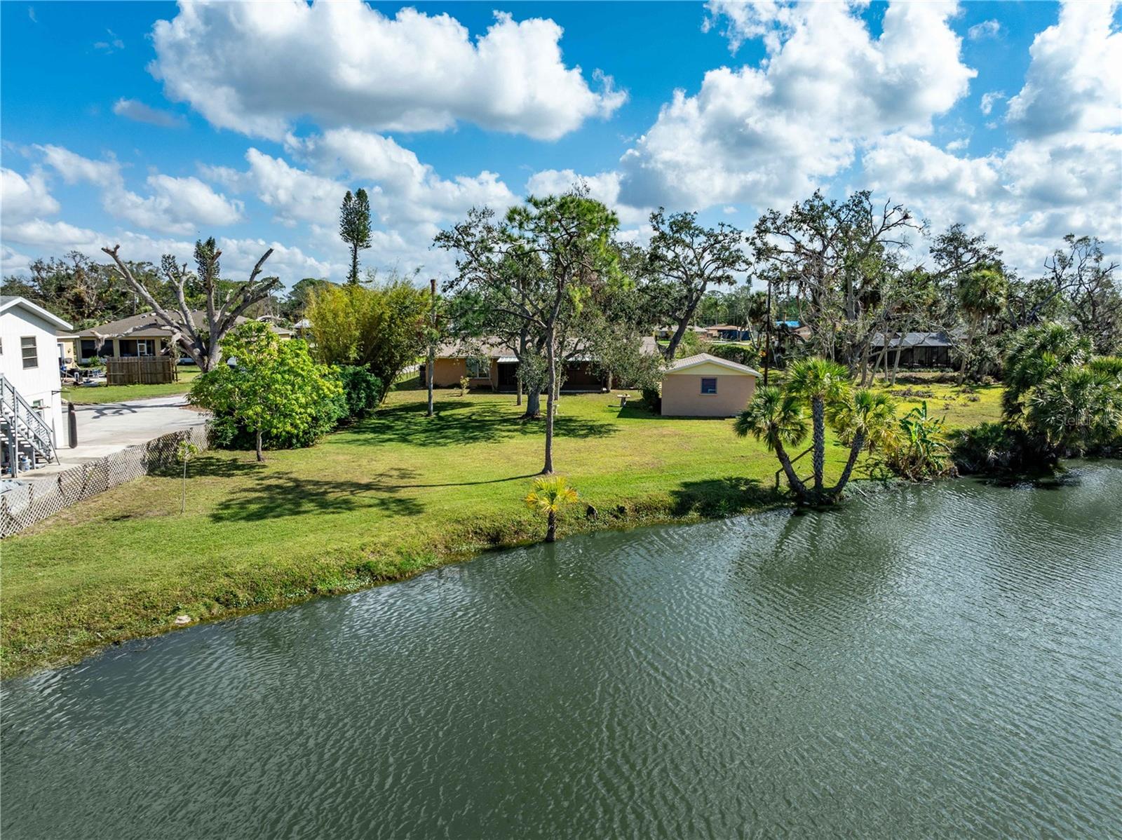 Listing photo id 53 for 5630 Saint Louis Avenue