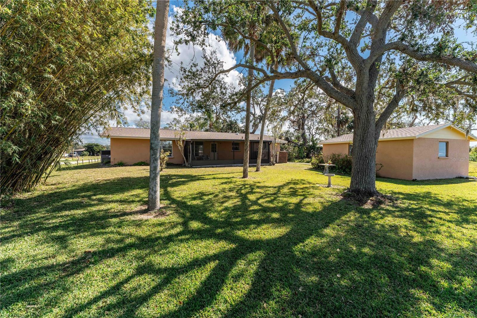 Listing photo id 54 for 5630 Saint Louis Avenue