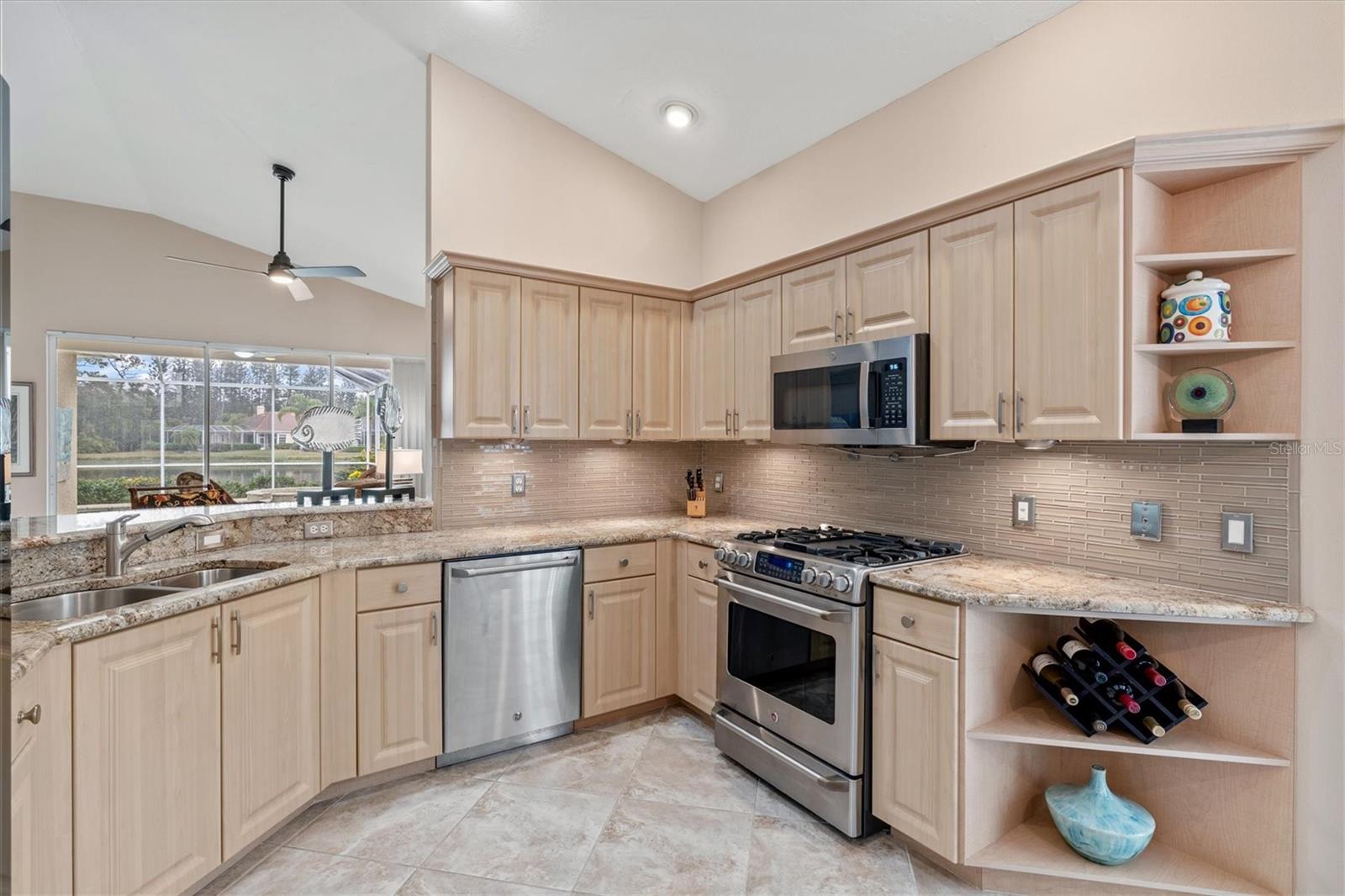 Image 10 of 76 For 7327 Kensington Court