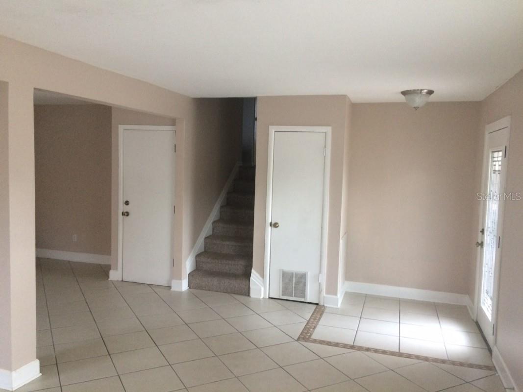 Image 7 of 24 For 1053 Executive Center Drive