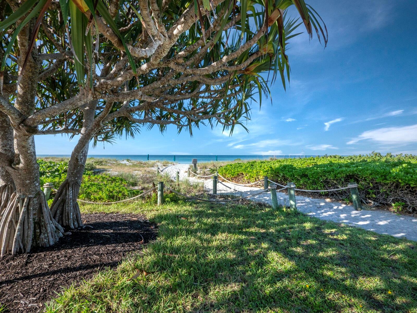 Image 39 of 67 For 2089 Gulf Of Mexico Drive G1-205