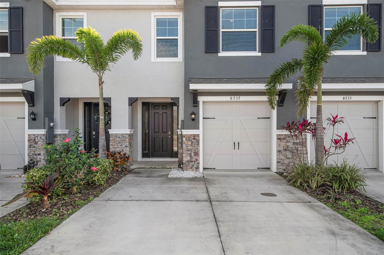 Image 5 of 29 For 8737 Daydream Street