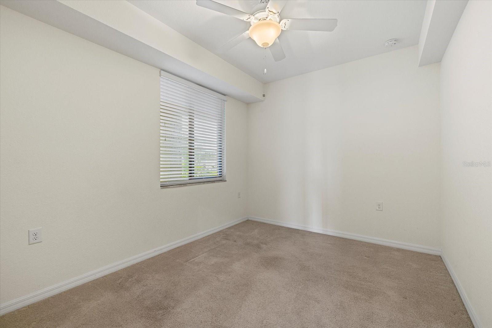 Image 10 of 44 For 16904 Vardon Terrace 102