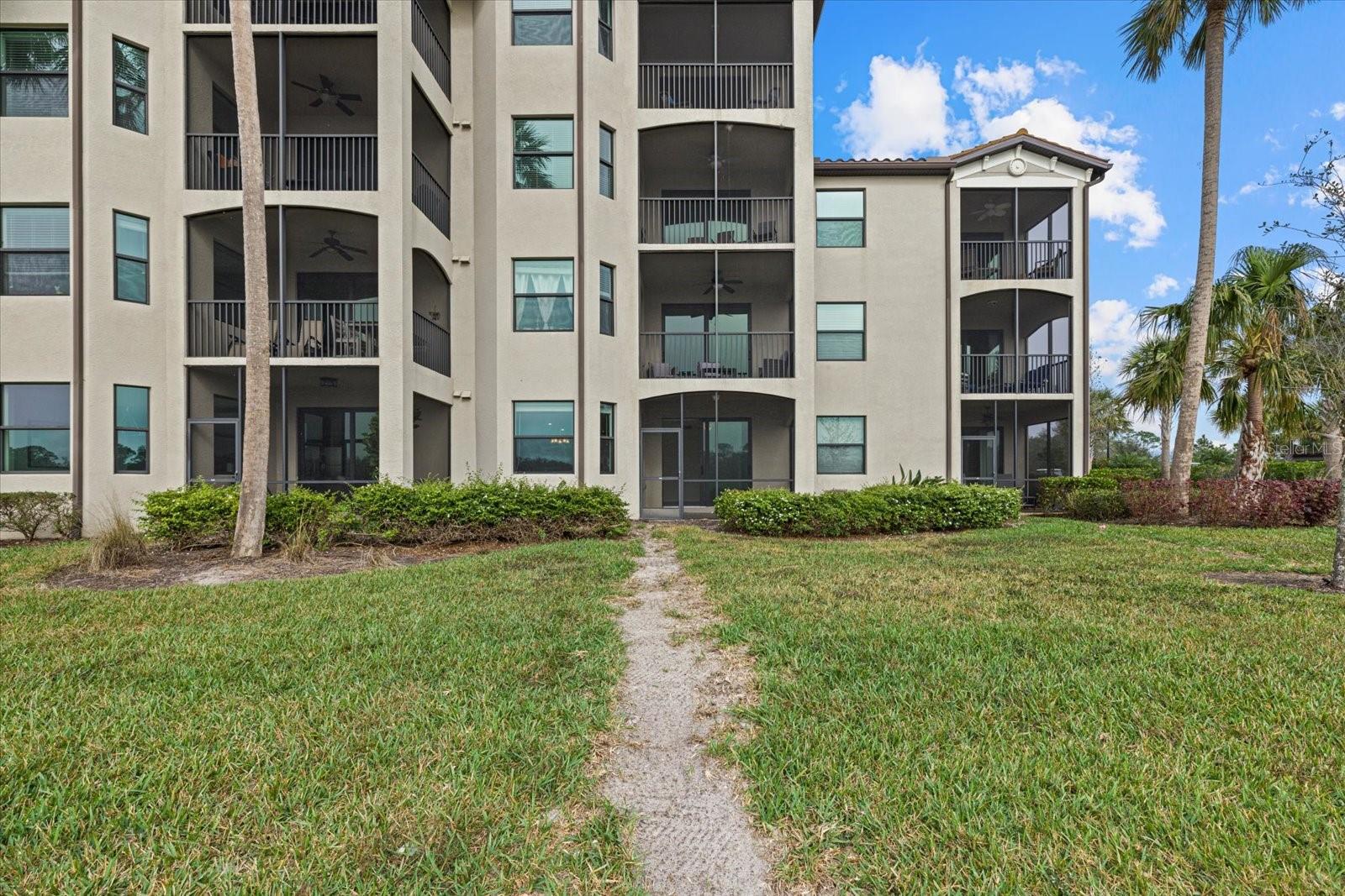 Image 8 of 44 For 16904 Vardon Terrace 102