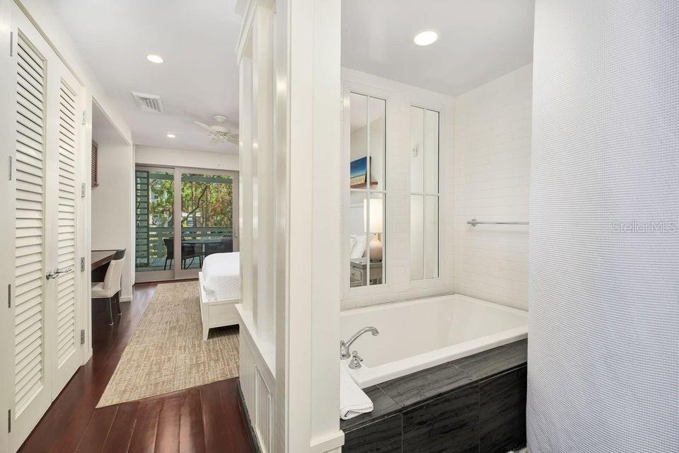 Image 13 of 22 For 29 Goldenrod Cir  401