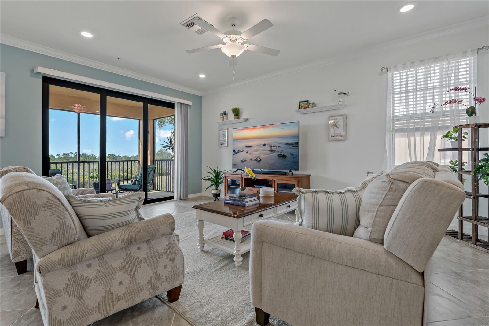 Image 12 of 67 For 23189 Banbury Way 203