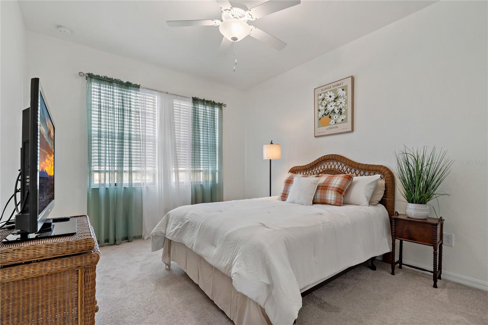 Image 17 of 67 For 23189 Banbury Way 203