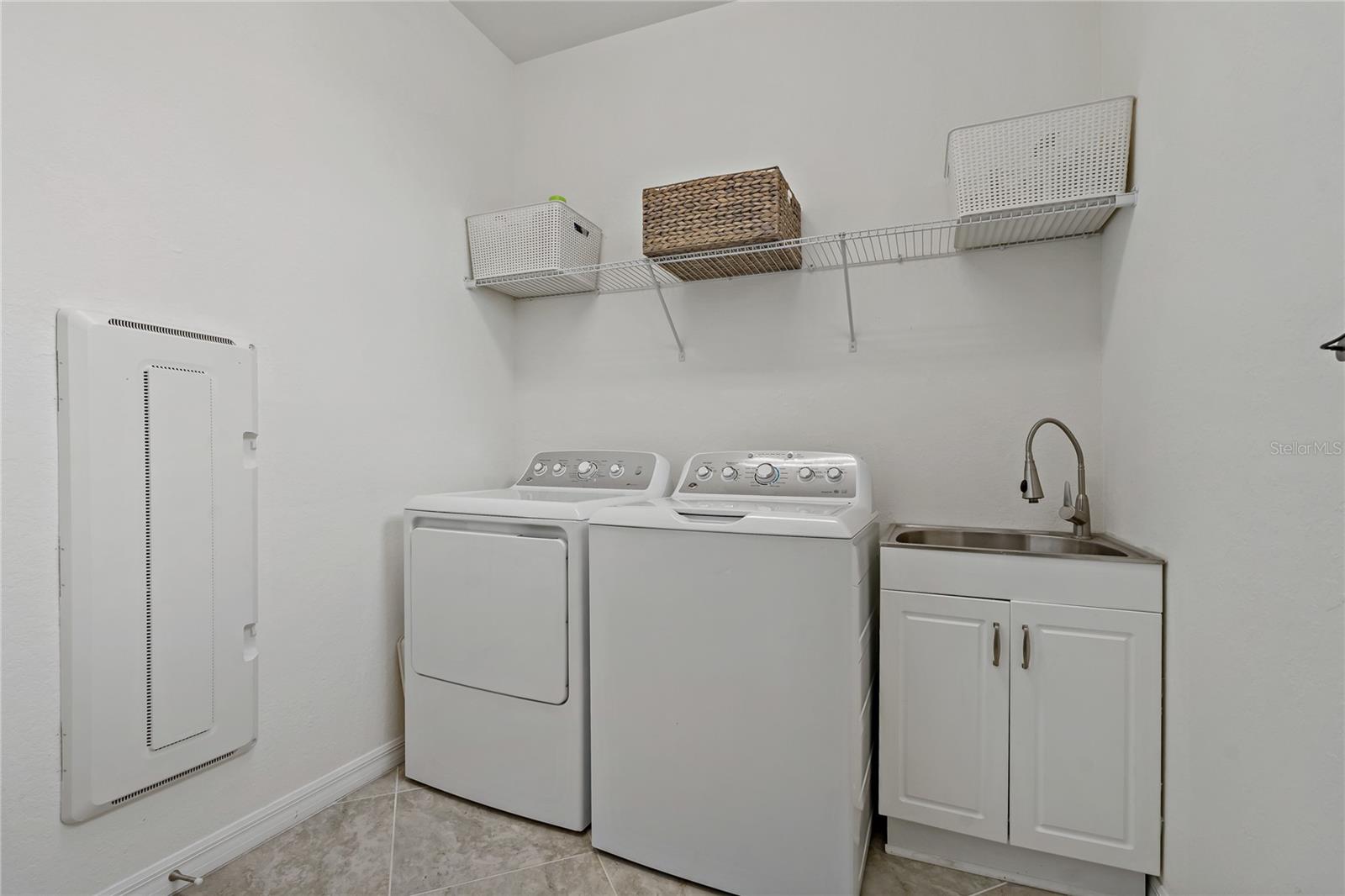 Image 24 of 67 For 23189 Banbury Way 203