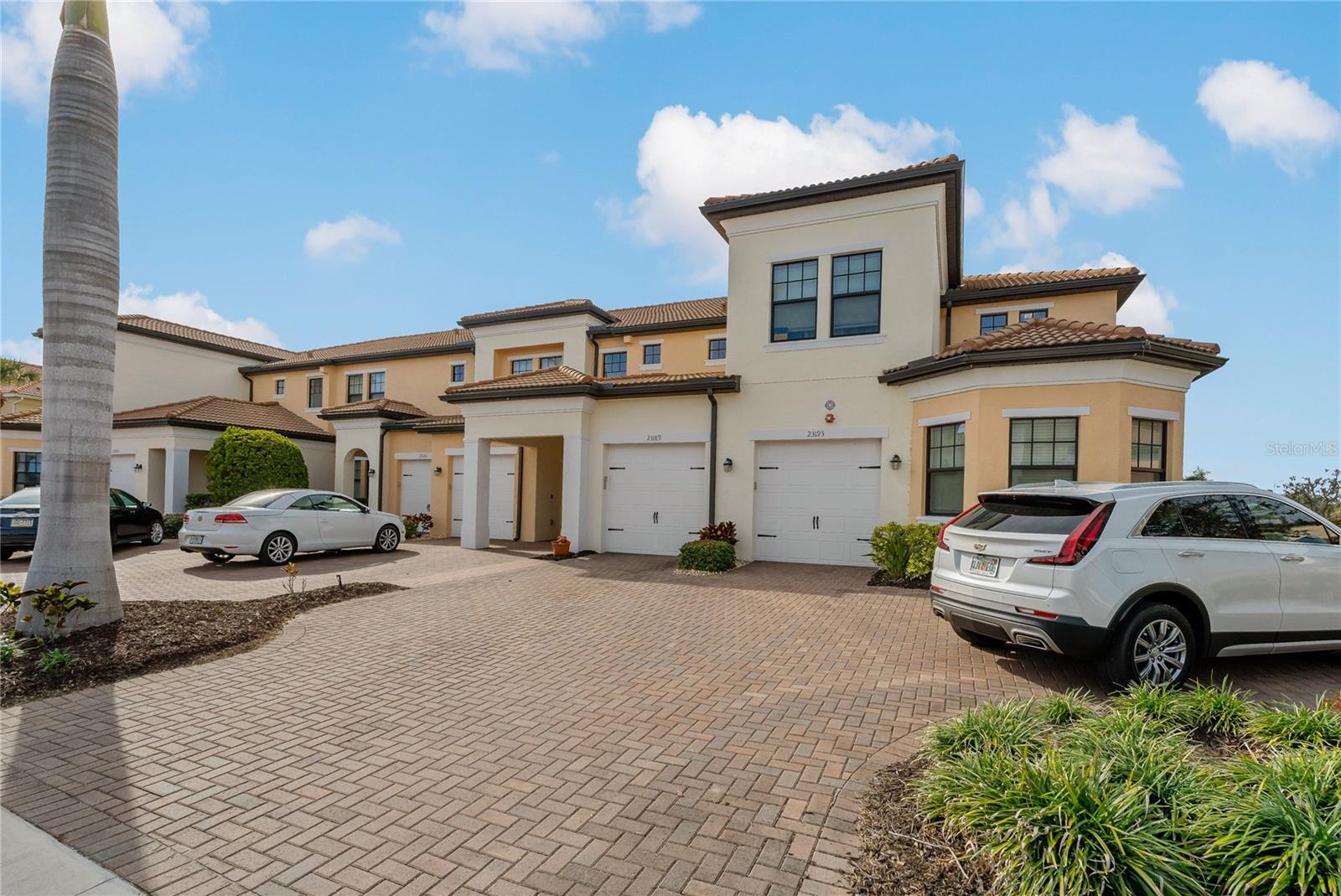 Image 34 of 67 For 23189 Banbury Way 203