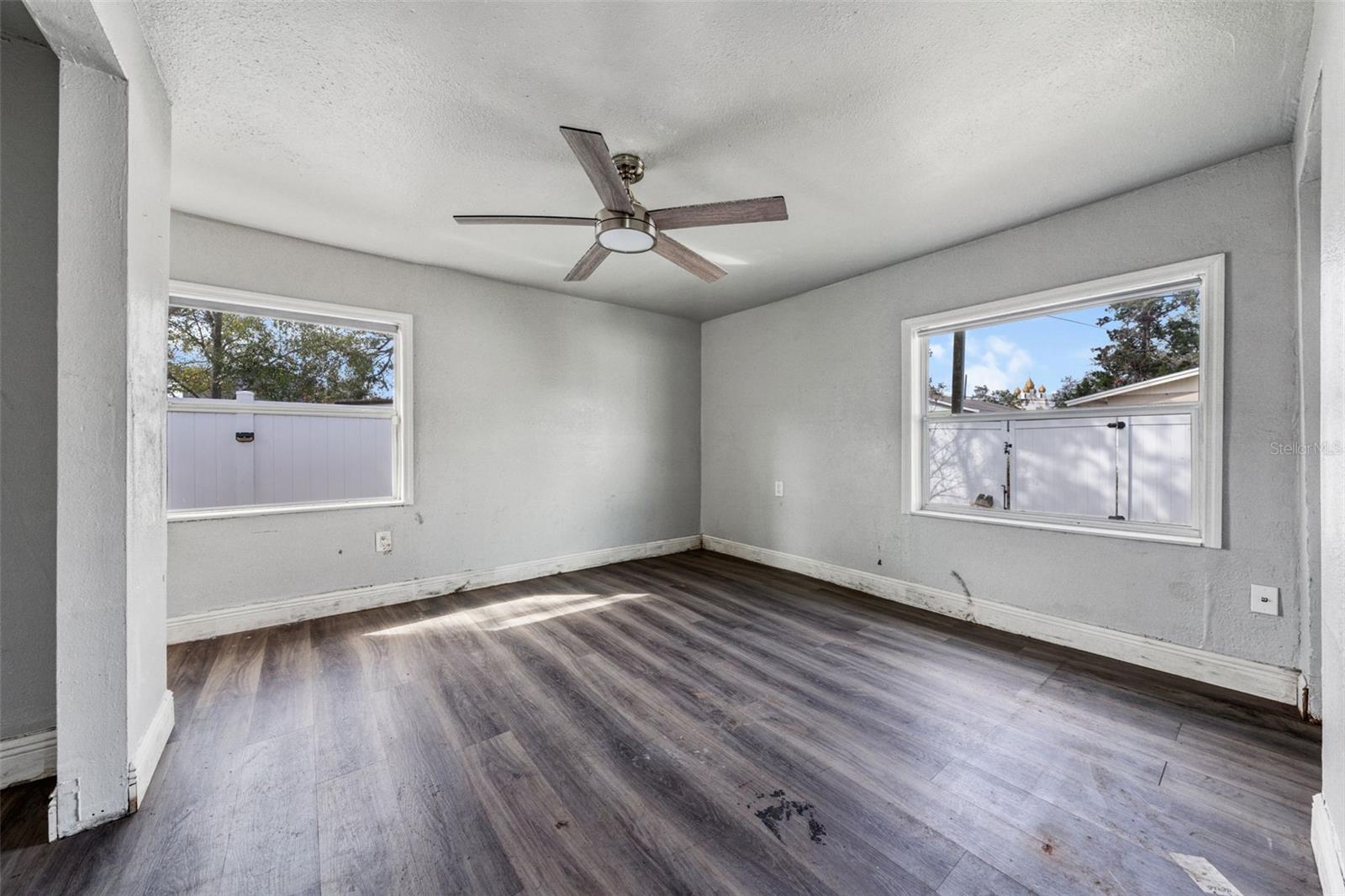 Image 14 of 33 For 445 88th Avenue N