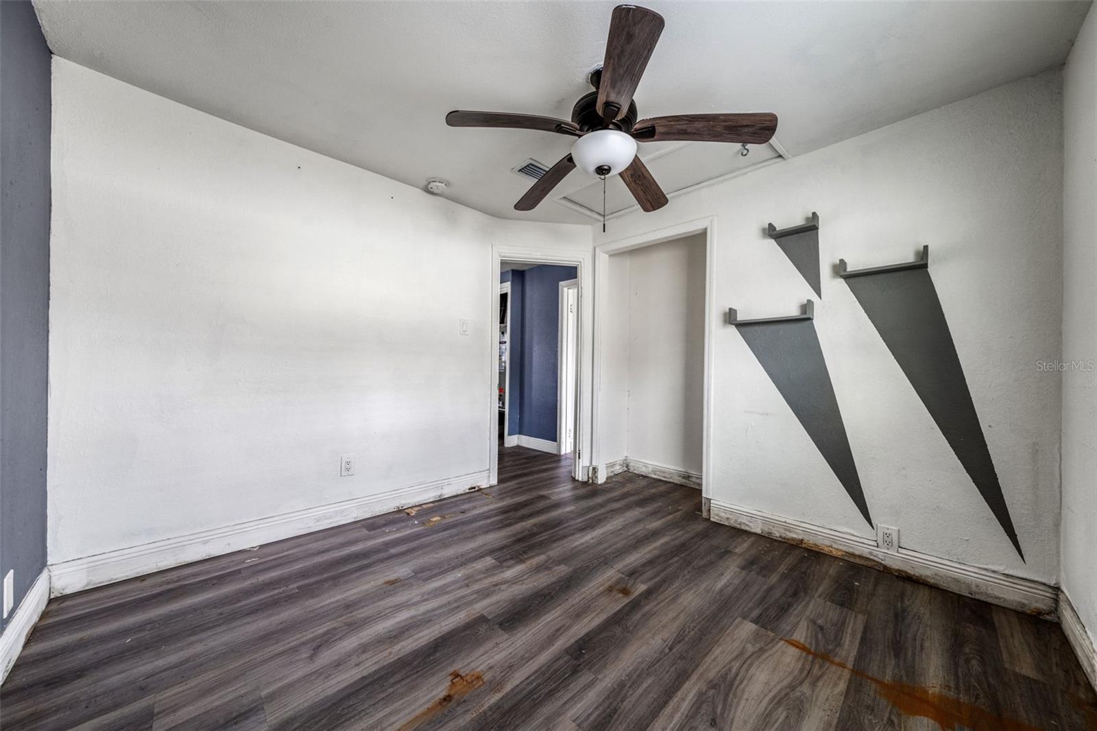 Image 15 of 33 For 445 88th Avenue N