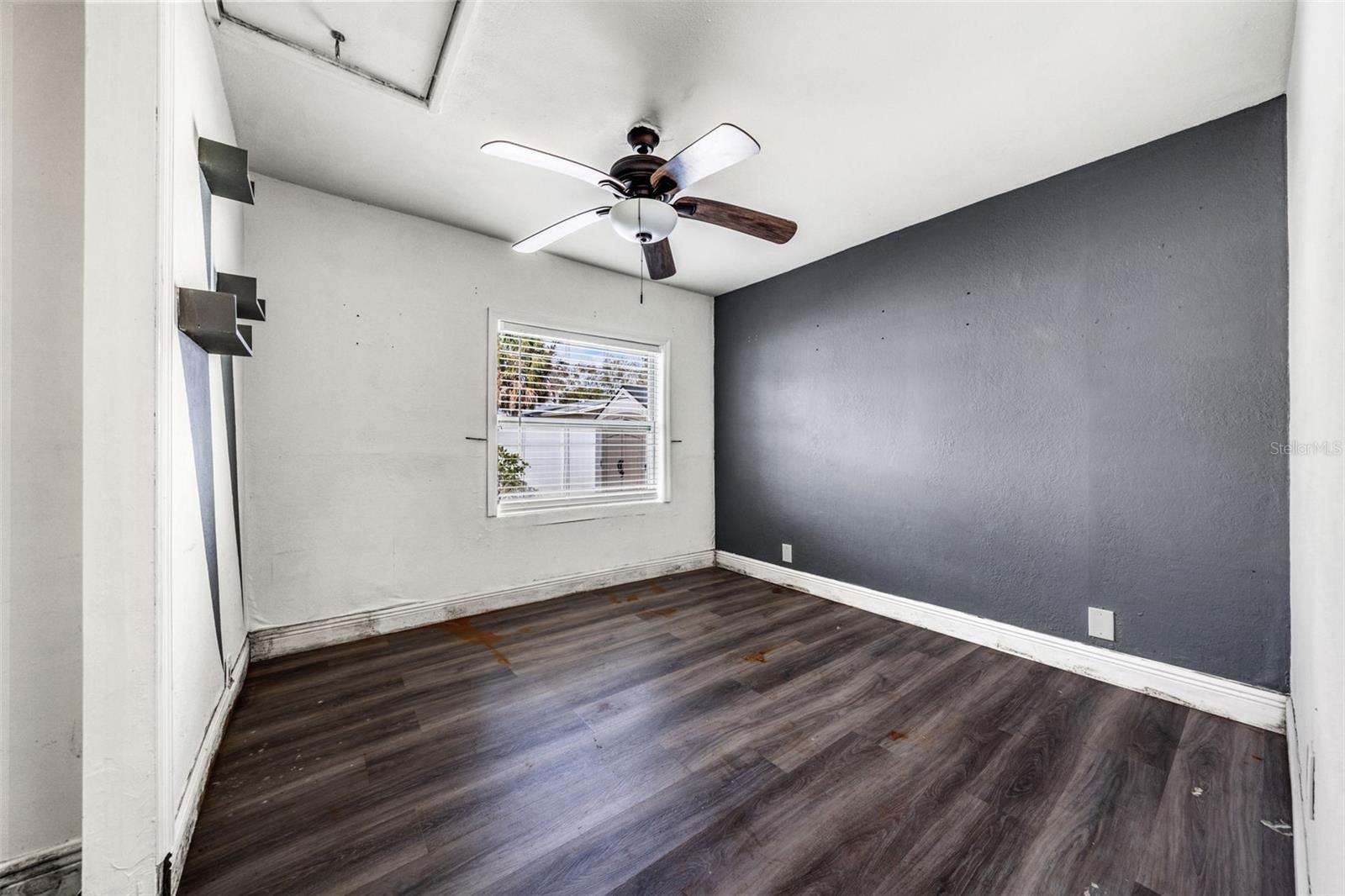 Image 16 of 33 For 445 88th Avenue N