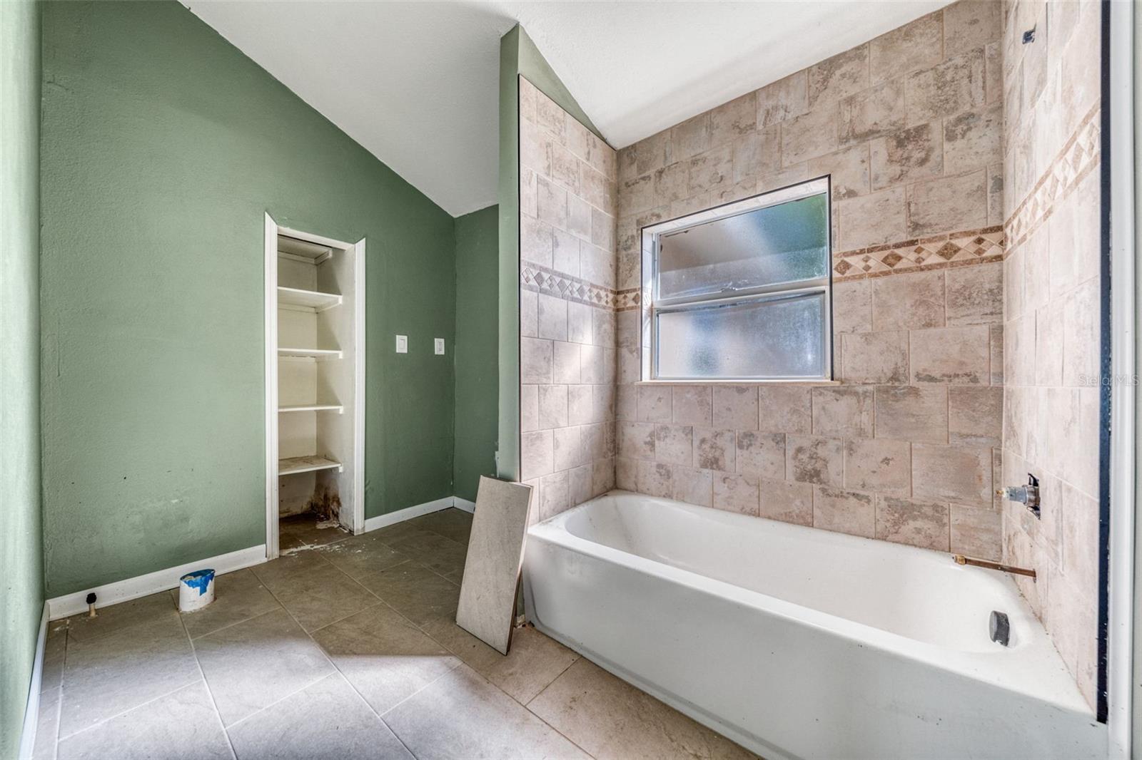 Image 17 of 33 For 445 88th Avenue N