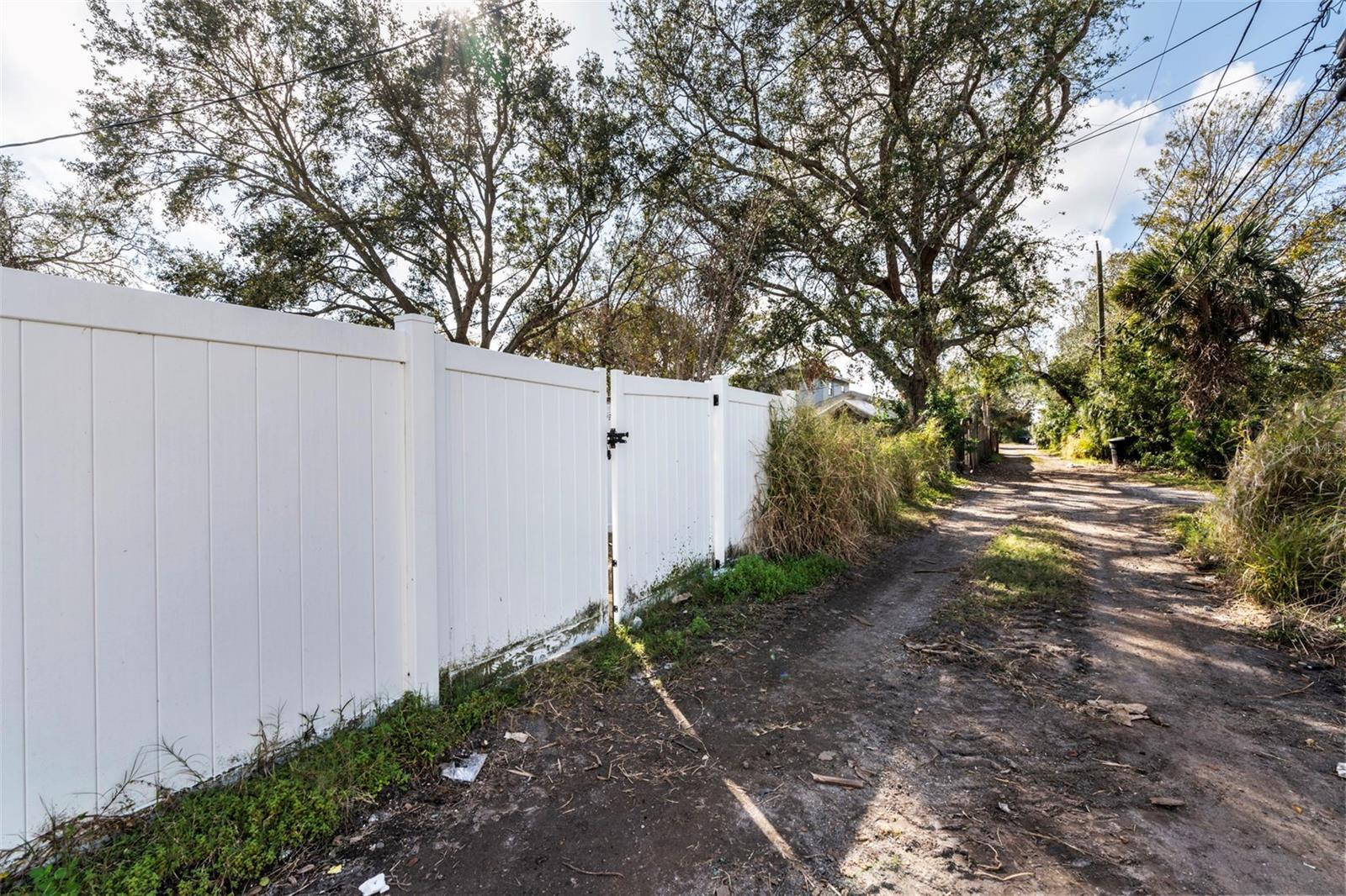 Image 24 of 33 For 445 88th Avenue N