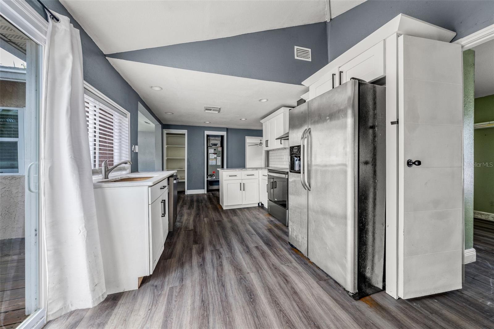 Image 7 of 33 For 445 88th Avenue N